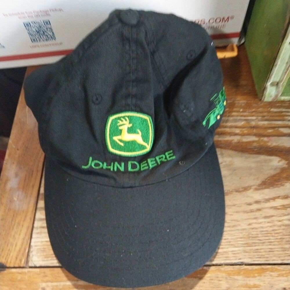 John Deere Hat Cap Men’s Black Strapback Embroidered 3h330 On Back